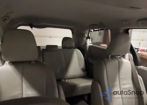 2013 Toyota Sienna Xle 7 Passenger из США, поврежденный, VIN 5TDDK3DC4DS066569